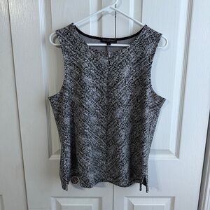 Banana Republic black white pattern tank blouse size large